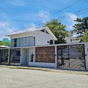 residencial-em-bombinhas-88215-000.santa-catarina-brasil.com/