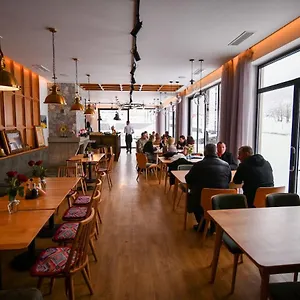 https://hotel-kulla-e-bajraktarit.albaniahotels.org